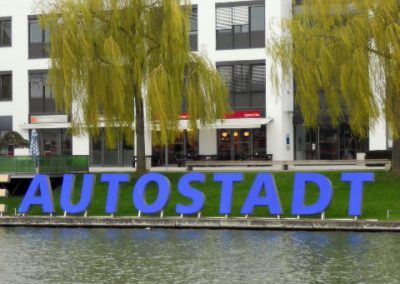Grossbuchstaben Autostadt Volkswagen Wolfsburg